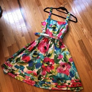 Beautiful floral dress, NWOT